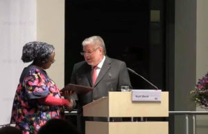 Miriam Miranda recibe premio en Berlín