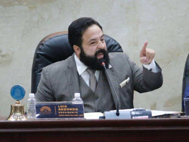 LUIS REDONDO AMENAZA CON SANCIONAR A DIPUTADOS AUSENTES Y USAR SUPLENTES DE OTRAS BANCADAS