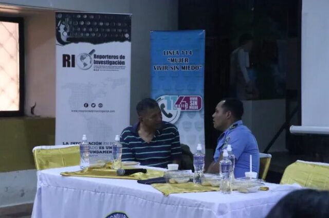 Un recorrido por la experiencia de unir personas defensoras y policías para hablar sobre derechos humanos en Honduras