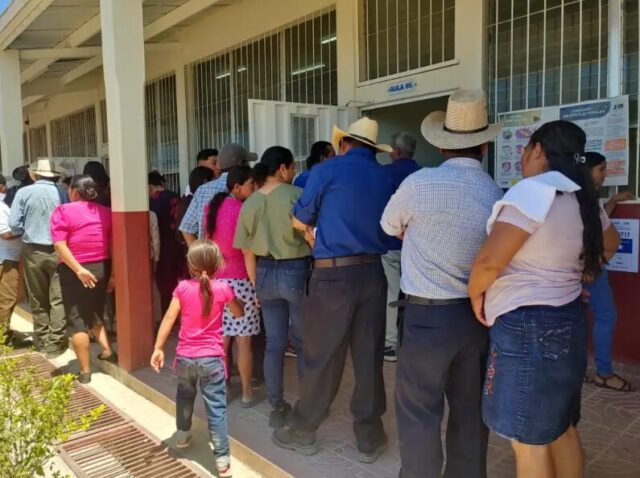 Pueblos originarios, instrumentalizados para captar votos