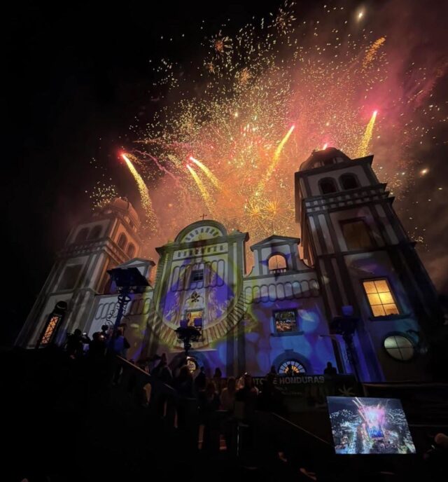 La fé no duerme: miles de hondureños acompañan la Alborada a la Virgen de Suyapa