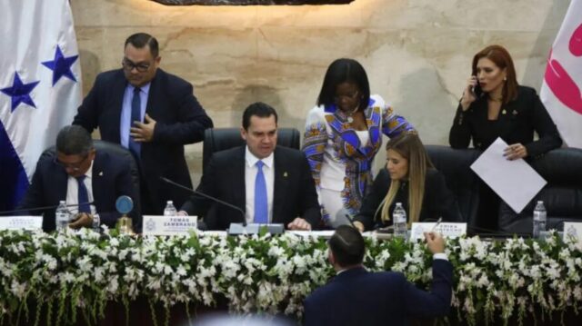 Defensores de Honduras pide al Congreso activar juicio político ante crisis institucional