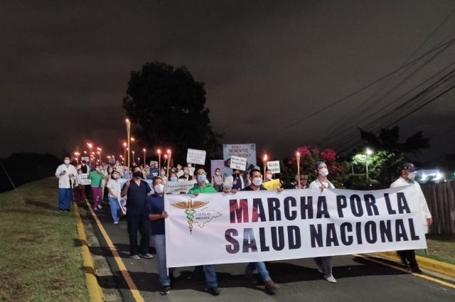 Médicos y enfermeras “quemados” por el Covid-19