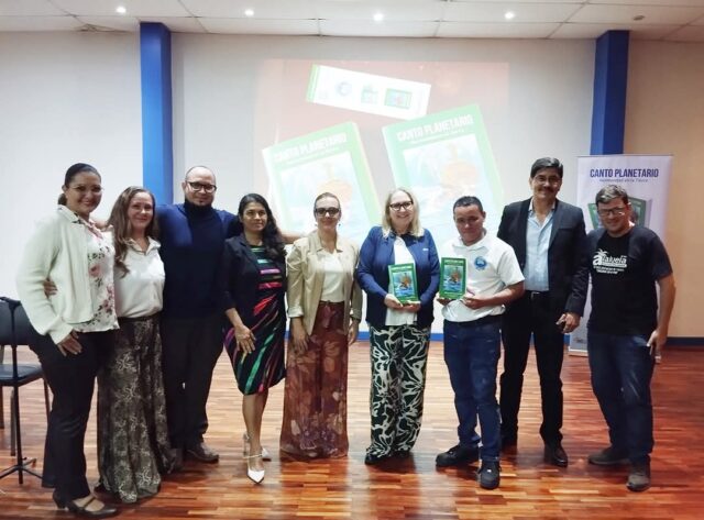 Presentación de CANTO PLANETARIO en la UTN