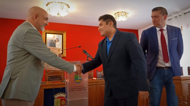 Alejandro Rejón Huchin, fue nombrado Hijo Adoptivo de Fuente Vaqueros, cuna del poeta Federico García Lorca