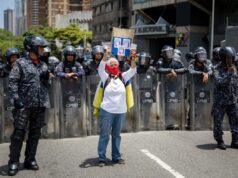 A un año de las presidenciales, Maduro mantiene “control” de Venezuela desde un esquema represivo