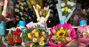 Comerciantes de flores en Guamilito enfrentan altibajos económicos